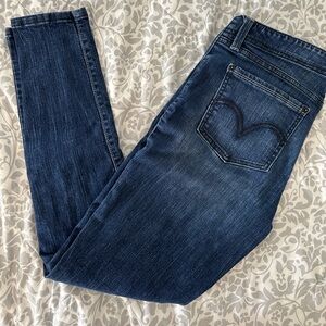 Levi jeans size 11 straight leg. In excellent condition